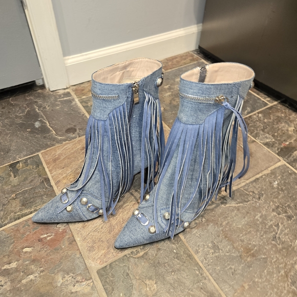 Azalea Wang Blue Denim Fringe Women's Shoes - Picture 2 of 6